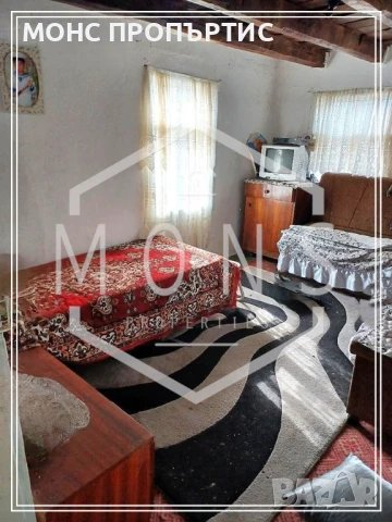 Двуетажна къща с двор в гр. Килифарево, обл. Велико Търново, снимка 6 - Къщи - 51250854