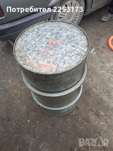 Заводски варели за нафта,от соц.време