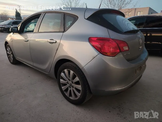 опел астра 1.6дизел Opel astra 1.6cdti на части, снимка 2 - Автомобили и джипове - 48021948