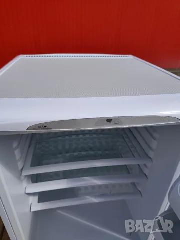 малък хладилник hotpoint, снимка 7 - Хладилници - 56198766