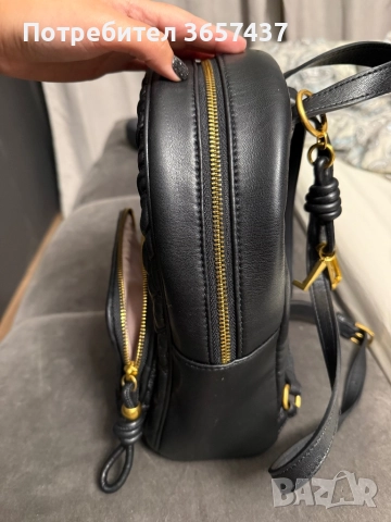 Оригинална раничка LIU JO, снимка 2 - Чанти - 52644617