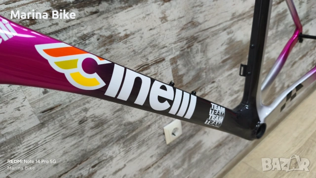 НОВА карбонова шосейна рамка Cinelli Pressure II Team Colpack Disc | L, снимка 15 - Части за велосипеди - 53369093