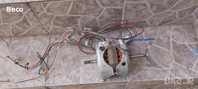 двигател мотор от сушилня INDESID , снимка 2 - Сушилни - 52958206