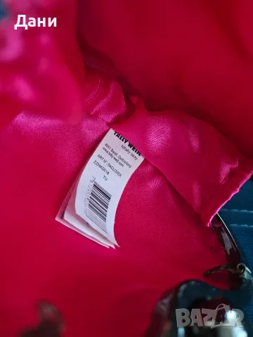 Продавам малка секси Дамска чанта с форма на Сърце, несесер за гримове и зеброва чанта Tally Weijl, снимка 7 - Чанти - 55744597
