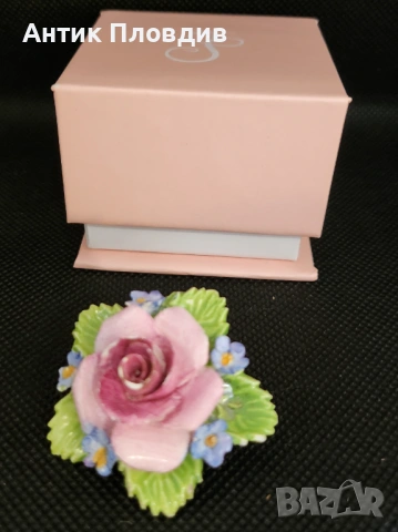 Винтидж брошка Dorothy Ann – английски порцелан, снимка 2 - Антикварни и старинни предмети - 53720142