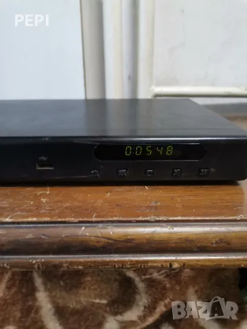 DVD Samsung , снимка 2 - Плейъри, домашно кино, прожектори - 49118073