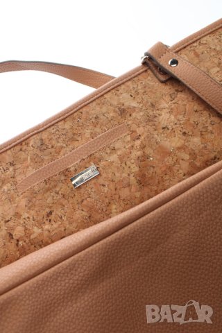 Голяма коркова чанта, снимка 2 - Чанти - 41373220