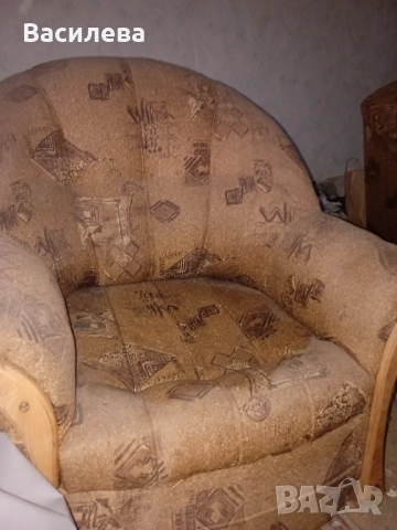 Продавам холна гарнитура - диван разтегателен и два фотьойла