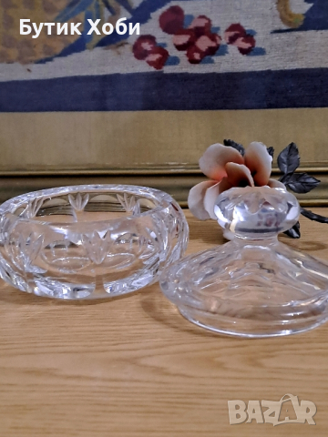 Кристална купичка/ бижутерка с капаче, снимка 3 - Антикварни и старинни предмети - 44641965