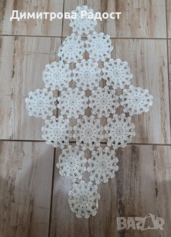 Две плетени карета на една кука. Състояние ново 