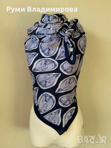 Голям, квадратен, тънък шал Moods of Norway/ HM и други, снимка 5 - Шалове - 46964791