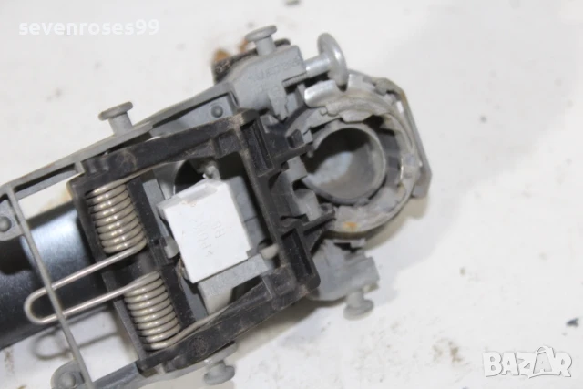 Дръжка външна задна лява Фолксваген Голф 5 Джета VW Golf 5 Jetta  1K0837886A, снимка 4 - Части - 50659538