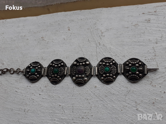 Интересна гривна за носия