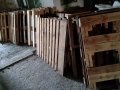 Дървени палета и скари за огрев мебели огради. Дърва в кашони за огрев , снимка 1