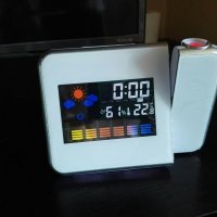Цифров настолен часовник, с проектор, будилник, време, дата, метеорологична станция, снимка 1 - Други - 31122768