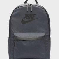 Nike оригинална раница, снимка 1 - Раници - 42018597