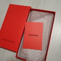 портмоне на Valentino , снимка 2 - Портфейли, портмонета - 44430266
