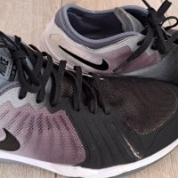  NIKE Детски маратонки-номер 39, снимка 1 - Детски маратонки - 42388514