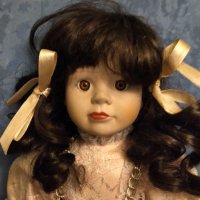 Колекционерска Порцеланова кукла, снимка 3 - Колекции - 33865364