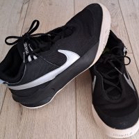 NIKE Детски мaратонки за момче-номер 38,5, снимка 1 - Детски маратонки - 42388440