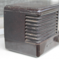 Бакелитово радио , снимка 3 - Радиокасетофони, транзистори - 36145185