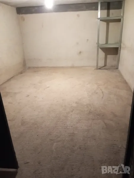 Давам подземен гараж под наем, снимка 1