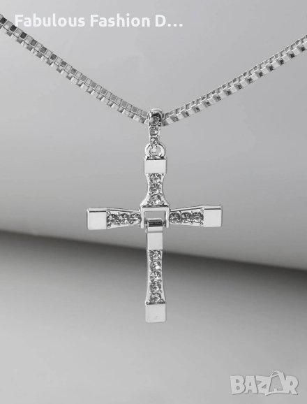 Колието на Вин Дизел, Бързи и Яростни кръст с камъни, снимка 1