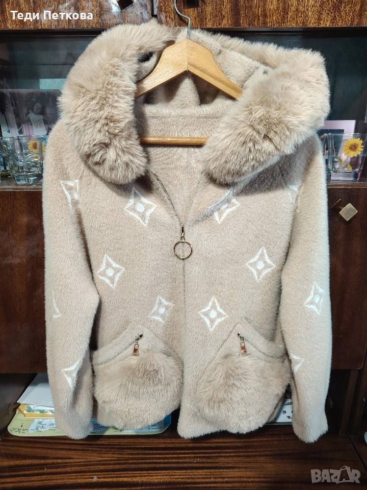 Кашмирена дамска жилетка останали 2 броя, снимка 1