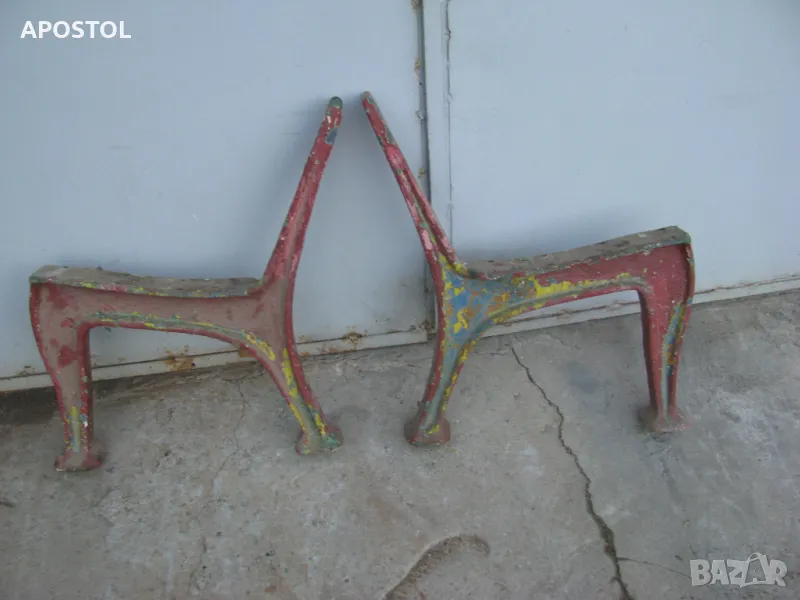 Чугунени крака за пейка, снимка 1