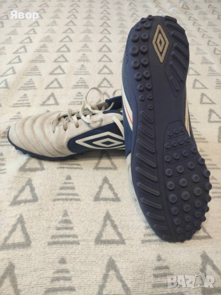 Футболни стоножки Umbro Classico, снимка 1