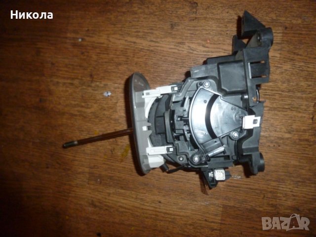 Скоростен лост(плъзгач) Пежо 107 -робот, снимка 4 - Части - 37873805