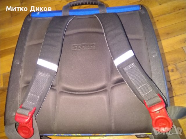 Scout derechte Dino-маркова немска ергономична ученическа раница  -светлоотразители-360х370х155мм, снимка 16 - Раници - 41605013
