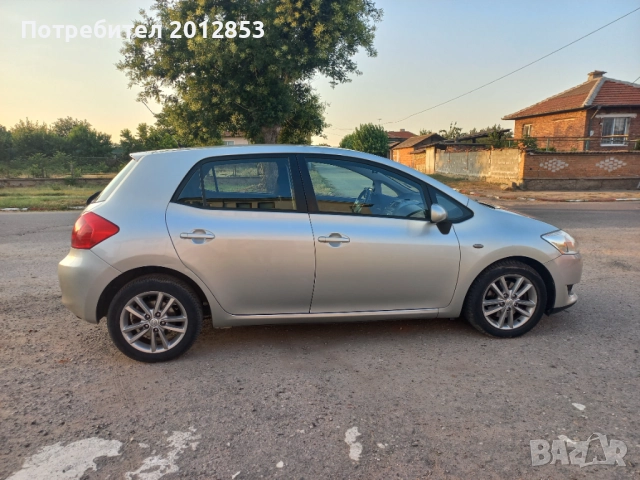 Тойота Аурис 2.0 