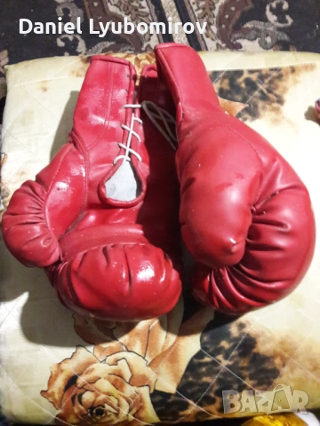 Продавам мъжки боксови ръкавици