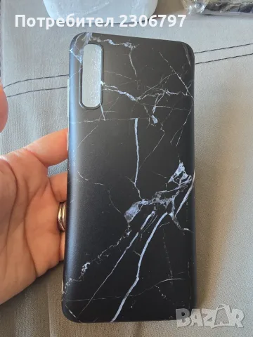 Подарявам кейсове и протектори за телефони Samsung, снимка 2 - Калъфи, кейсове - 55737876