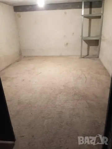 Давам подземен гараж под наем