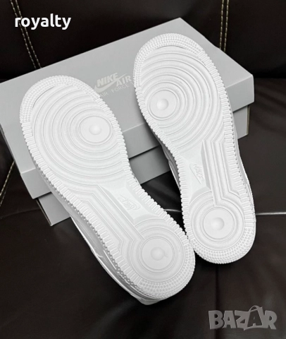 Дамски Маратонки Nike Air Force 1 бяло, снимка 6 - Маратонки - 51631335