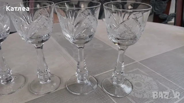 Кристални чаши със столче , снимка 4 - Чаши - 55888119