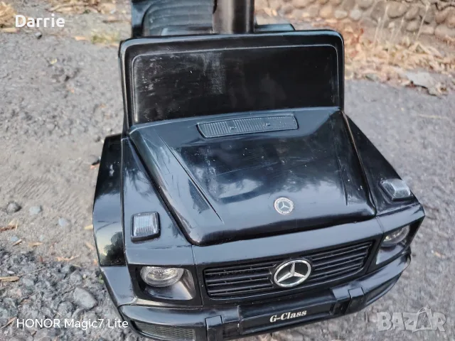 Кола за яздене с дръжка Lorelli - Mercedes-benz G350d, черна, снимка 5 - Детски велосипеди, триколки и коли - 55712841
