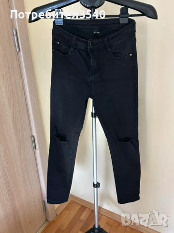 Черни дънки със скъсани колене, снимка 3 - Дънки - 38655659