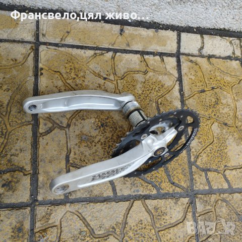 Курбел за велосипед колело със средно куха ос race face , снимка 2 - Части за велосипеди - 40392652