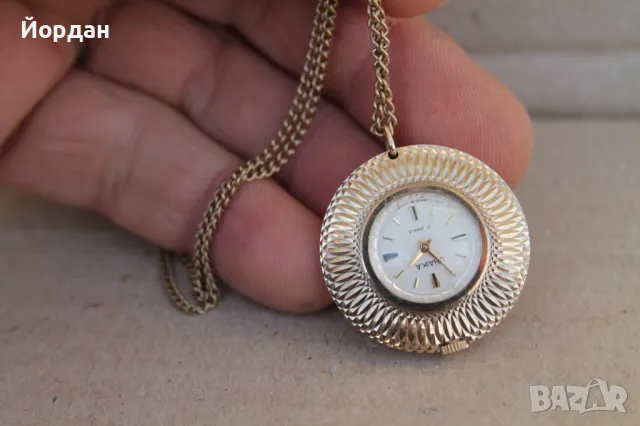 СССР дамски часовник ''Чайка'' медальон /17 камъка/, снимка 2 - Дамски - 48381882