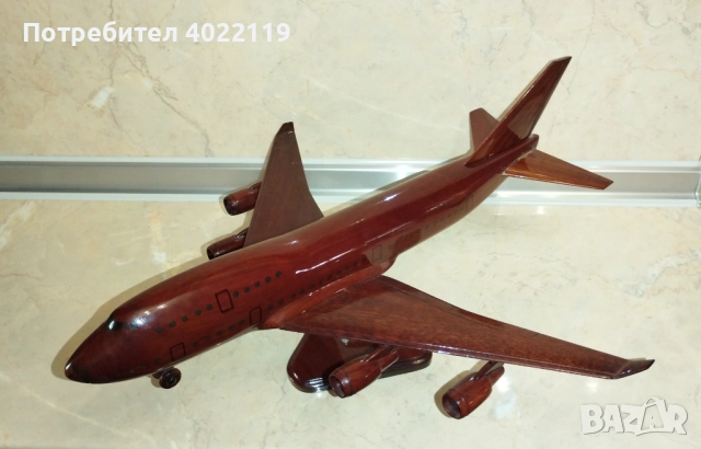 Boeing 747 - Ръчно изработен макет от махагон, снимка 2 - Други ценни предмети - 52429851