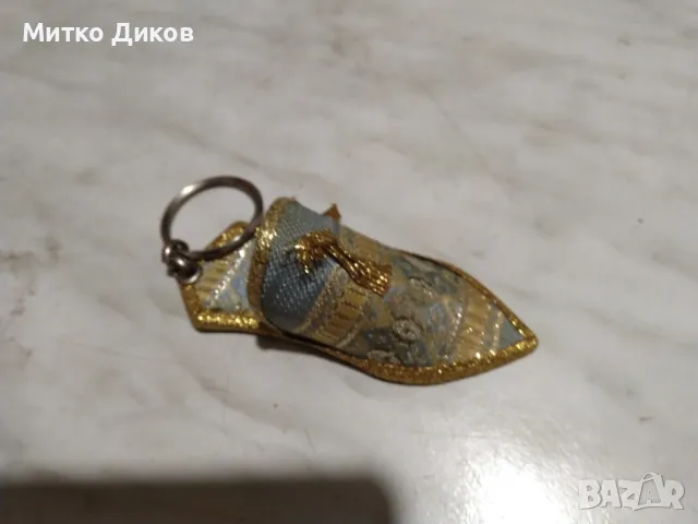 Ключодържател обувка златна нов, снимка 3 - Колекции - 50169798