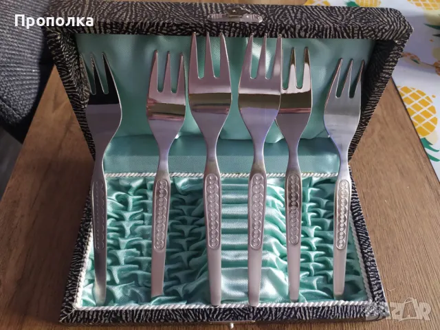 Комплект Немски, неупотребявани десертни вилици, най-висок клас неръждаеми 18/, снимка 5 - Прибори за хранене, готвене и сервиране - 48170445
