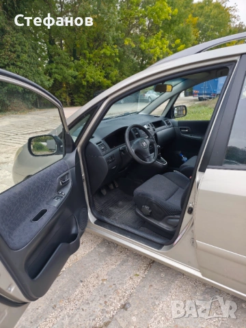 Toyota Corolla verso , снимка 10 - Автомобили и джипове - 53237239