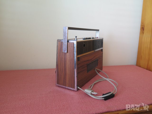 Vintage Grundig  Concert-Boy 208,   1967–1969г.,Ретро радио , снимка 11 - Радиокасетофони, транзистори - 41191157