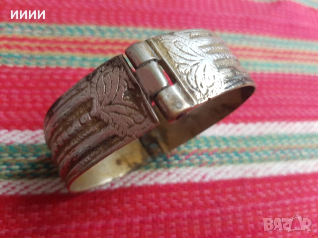 Сребърна гривна 19 век