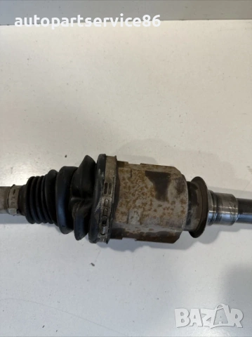 Полуоска Предна Дясна за Jeep Grand Cherokee 3.0 Crd (2012), снимка 2 - Части - 53512295