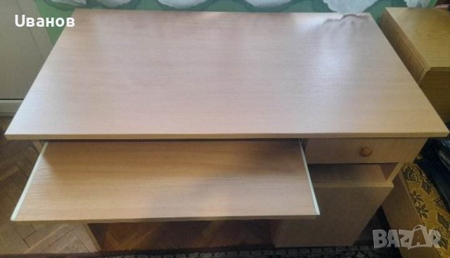 ученическо/ компютърно бюро, като ново, снимка 1